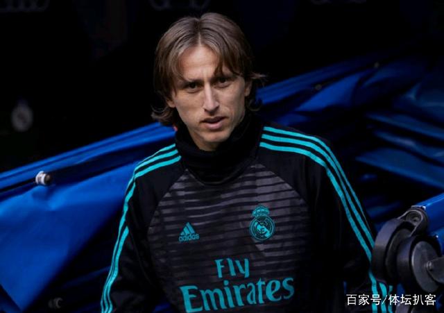 34岁阿联酋国脚奥马尔宣布退役，曾斩获亚洲足球先生