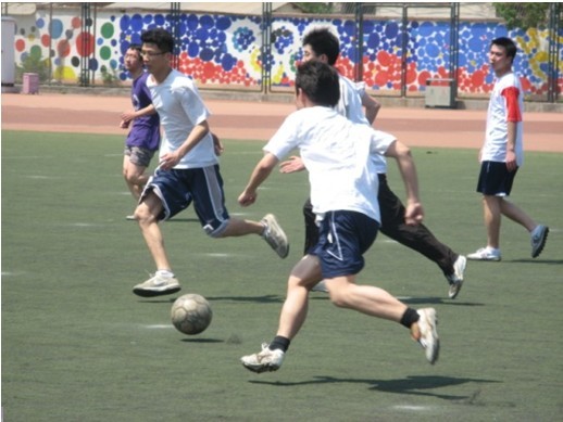 也是对年轻 也是对年轻