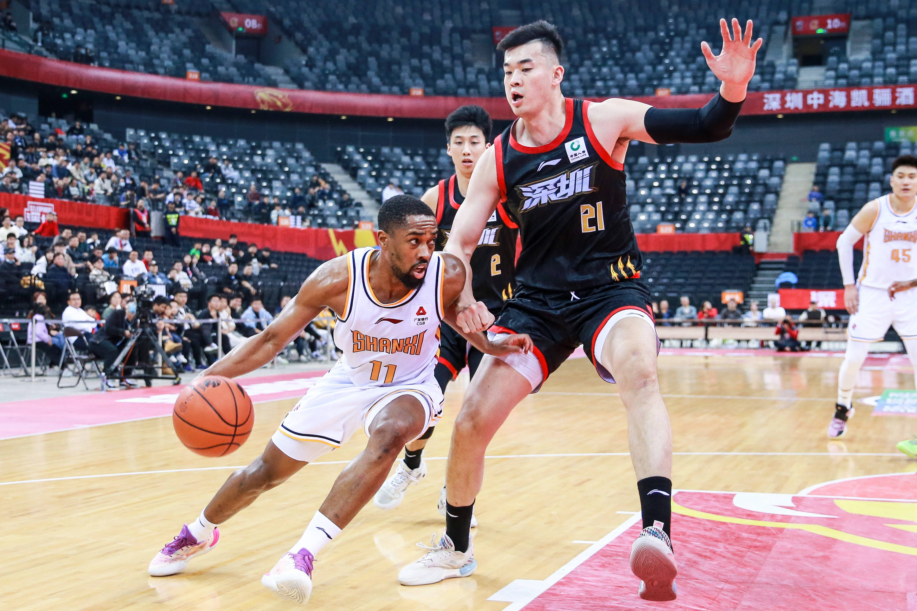 比赛中拼尽 比赛中拼尽